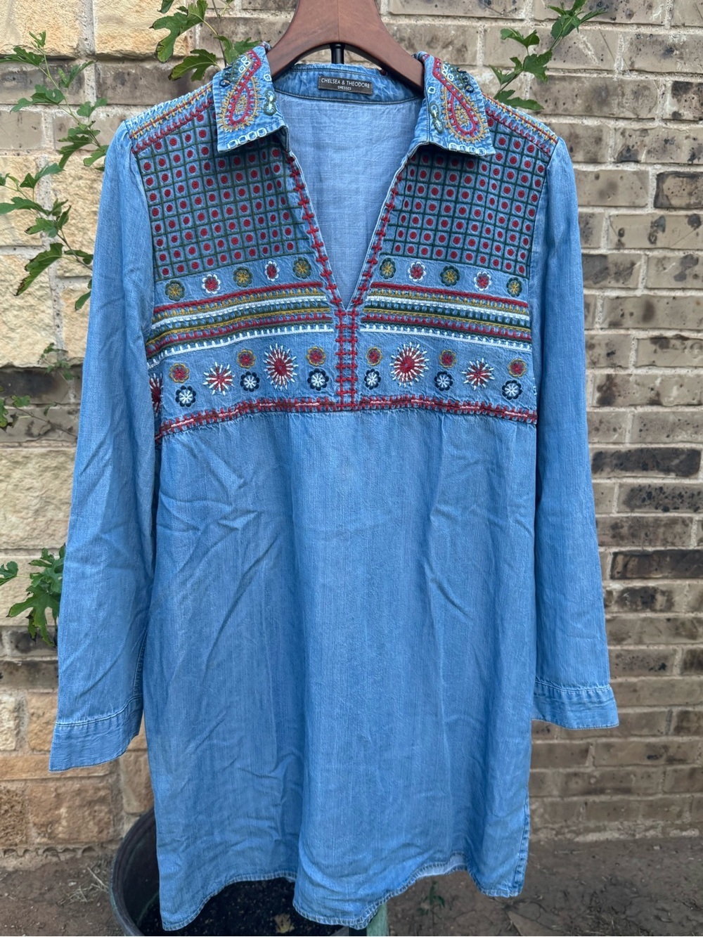 Chelsea & Theodore Light Blue Embroidered Tunic Dress Size Large